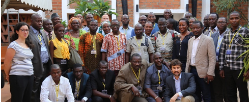 Group photo with GEMS training participants in Mali