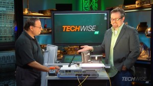 Luis Suau shows Robb Boyd how to plug in a light. TechWiseTV Digital Ceiling