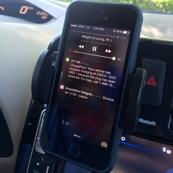 Drivers receive text message alerts on their phones when their car has been unplugged