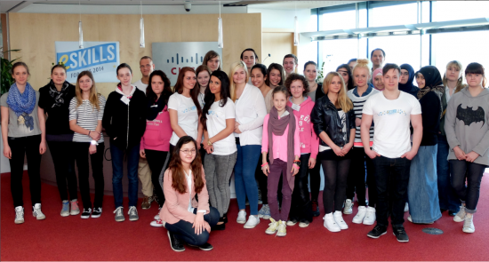 At Cisco offices in Berlin, 34 girls from 8 different schools learned about career opportunities in the ICT field from Cisco employees and partners. 