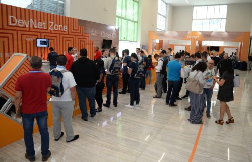 Busy_DevNet_Zone_CiscoLive_Cancun